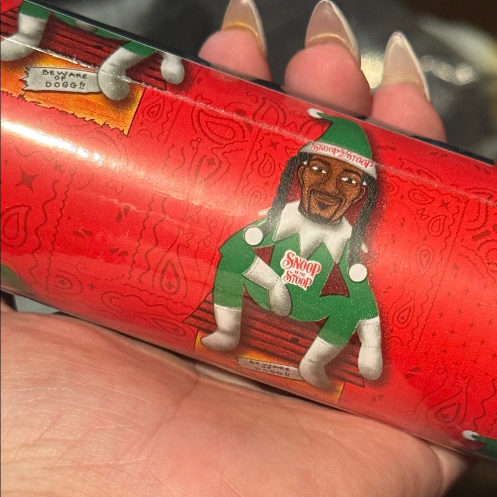 Snoop Dogg wrapping paper